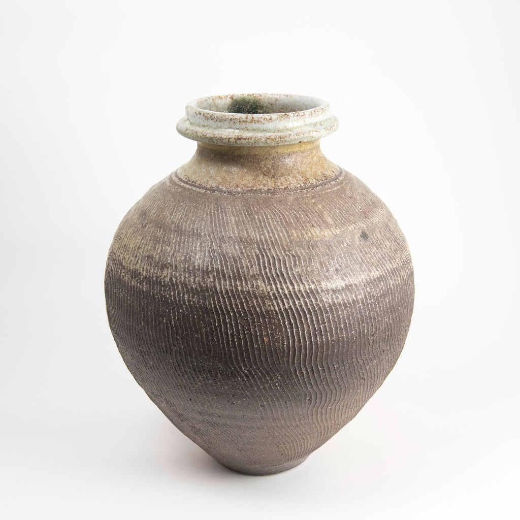 Vase texturé en frêne non émaillé