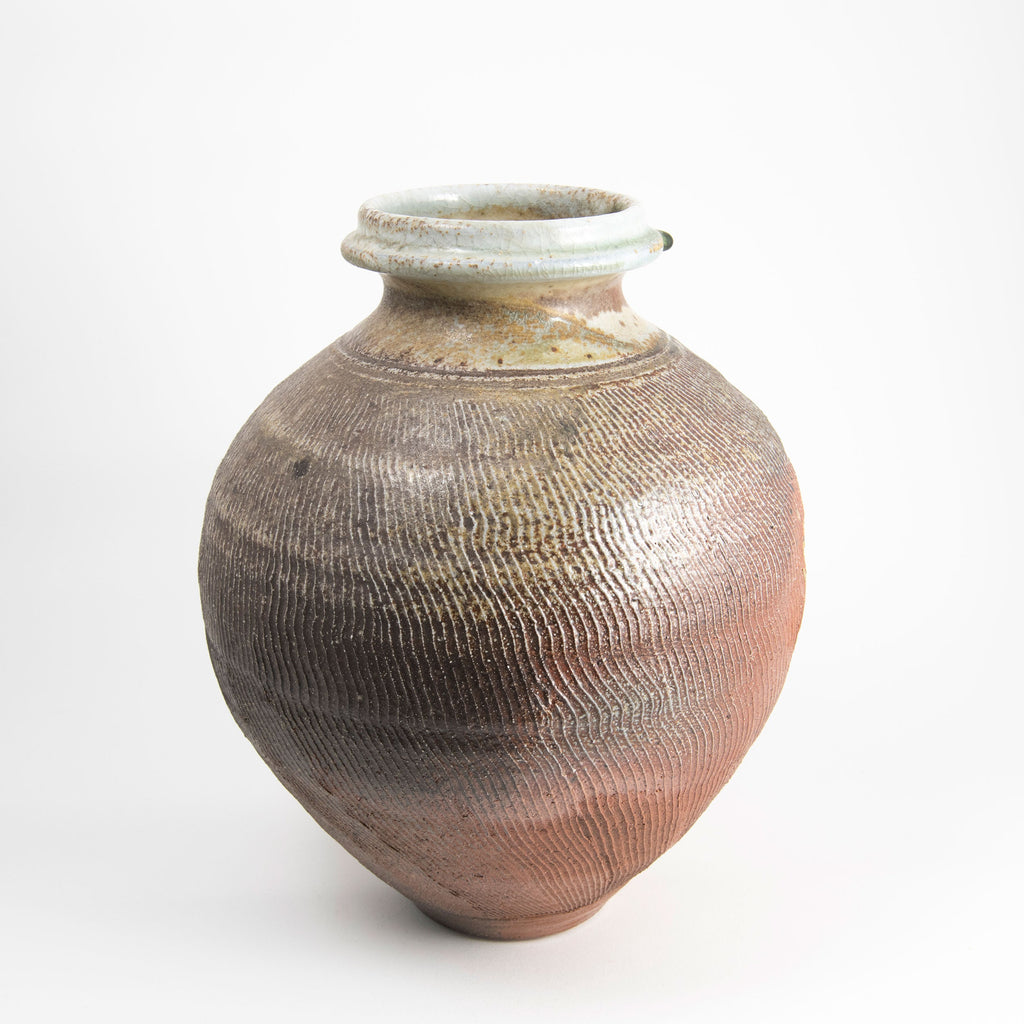 Vase texturé en frêne non émaillé