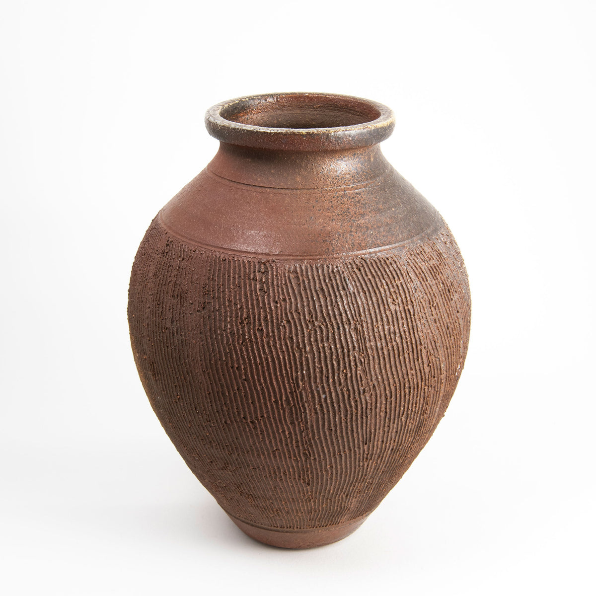 Vase texturé non émaillé